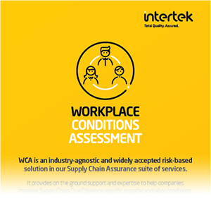 Sobre un fondo amarillo una ilustración de un mundo negro